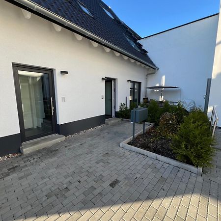 Moderne Wohnung Karlsruhe Neureut, Fussbodenheizung - Regendusche - Waschmaschine - Stellplatz Экстерьер фото