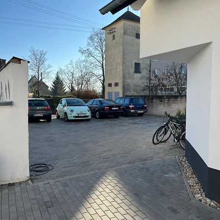Moderne Wohnung Karlsruhe Neureut, Fussbodenheizung - Regendusche - Waschmaschine - Stellplatz Экстерьер фото